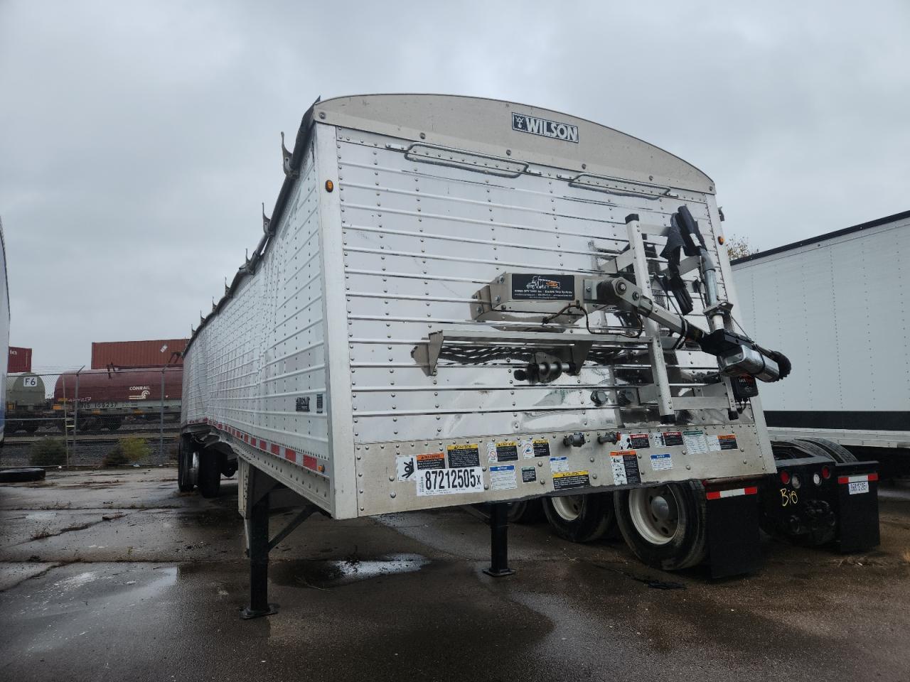 2024 Wilson DWH-701C Grain Trailer