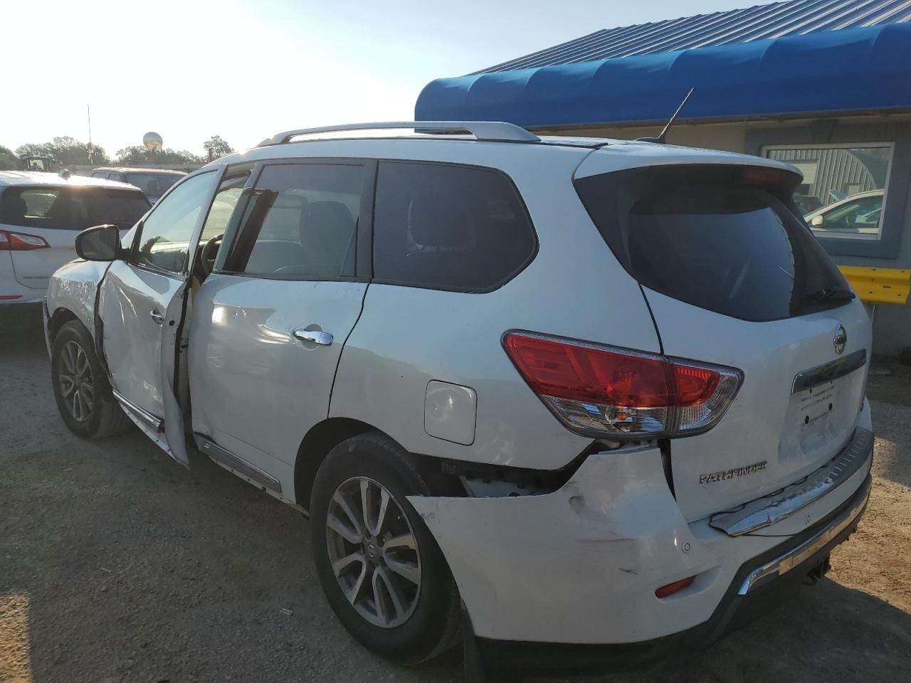 2014 Nissan Pathfinder s