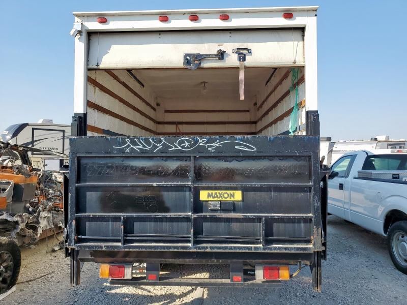 2006 Isuzu NPR