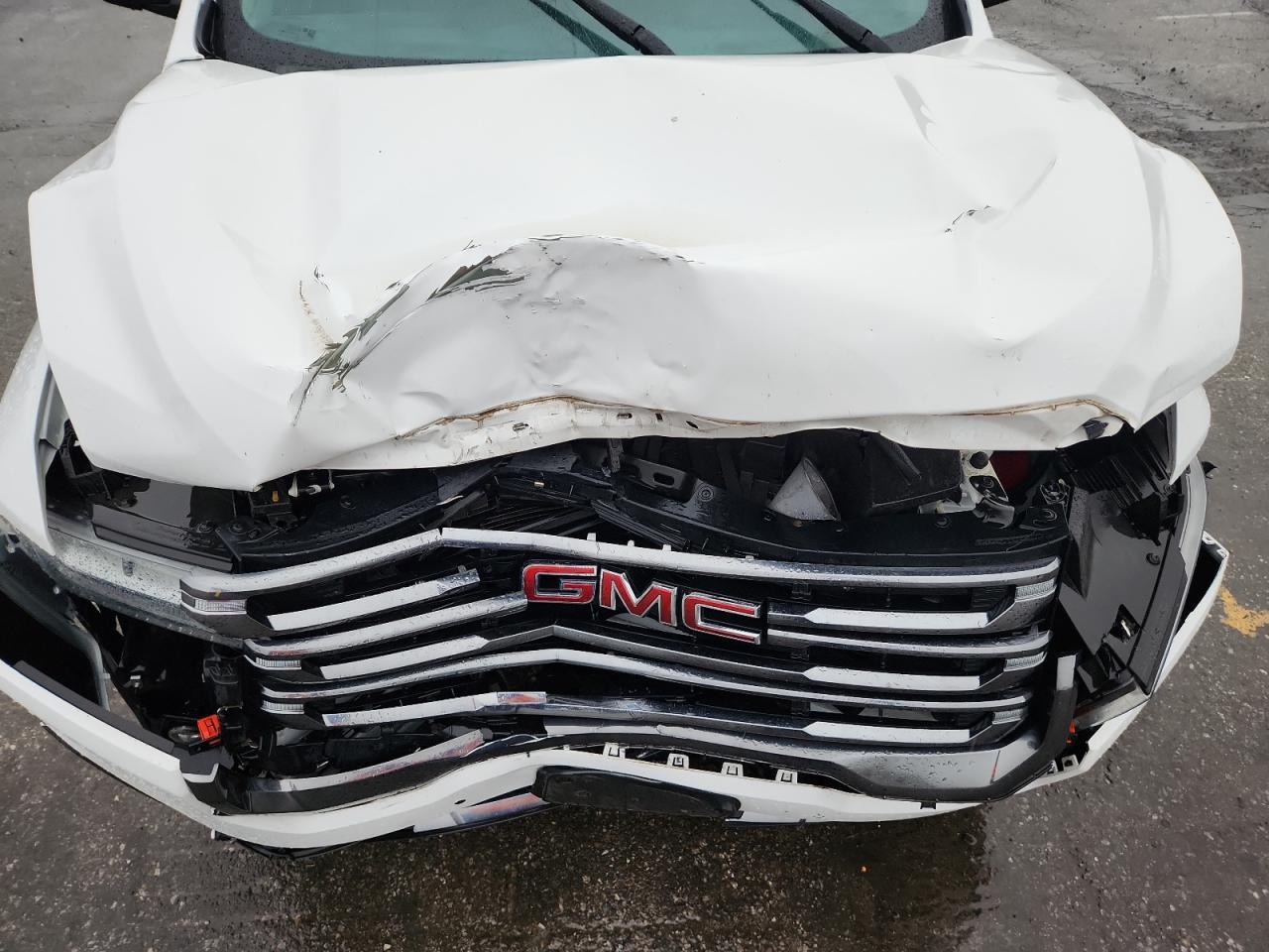 2021 GMC Acadia AT4