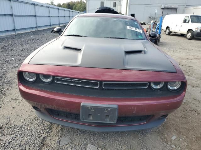 2015 Dodge Challenger SXT