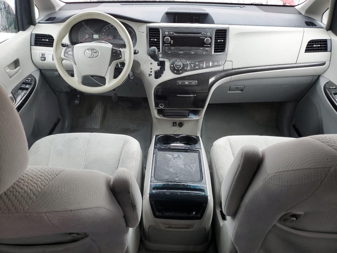 2014 Toyota Sienna le