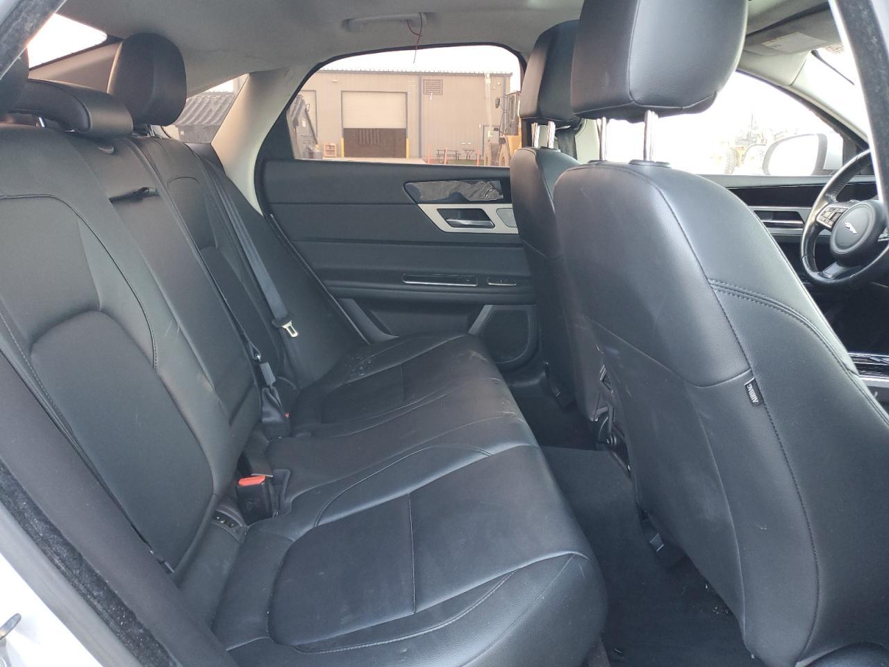 2016 Jaguar Xf Premium