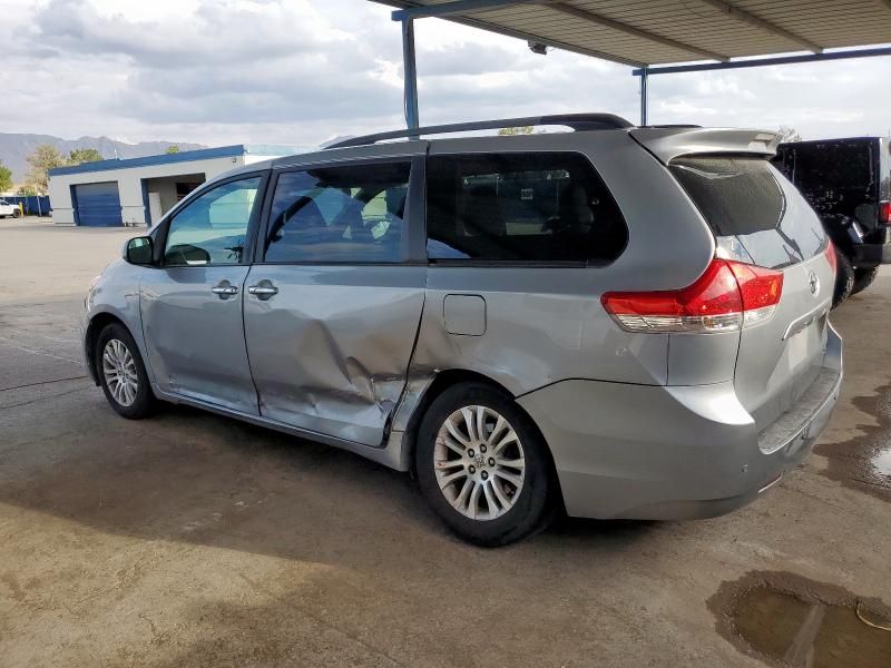 2011 Toyota Sienna XLE