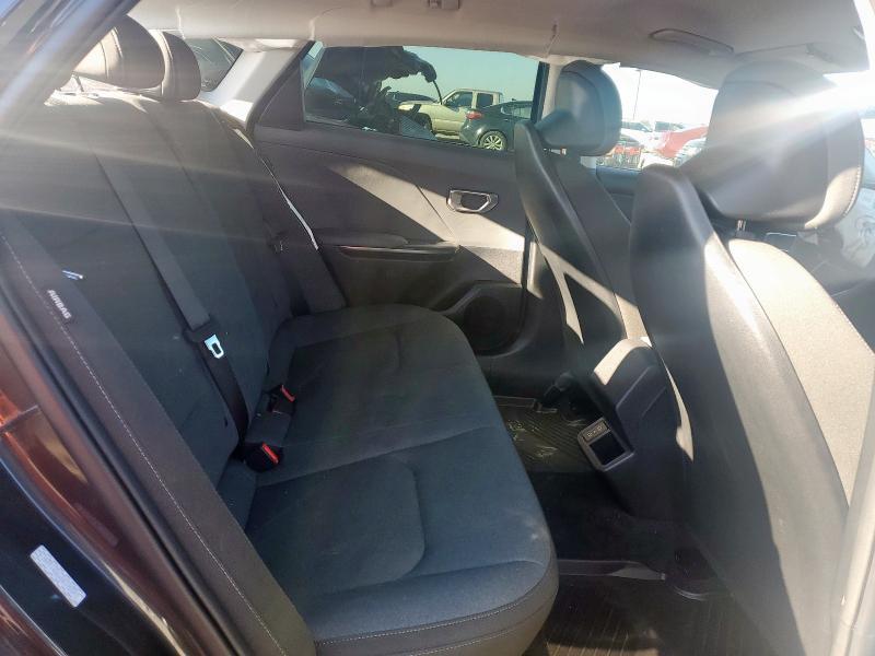 2025 KIA K4 lx