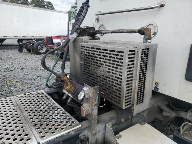 2018 Kenworth T880 Semi Truck