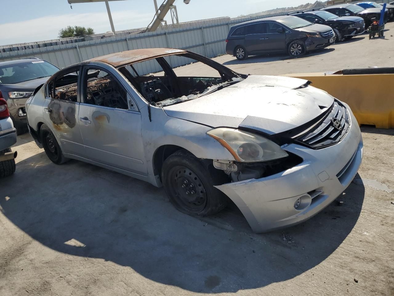 2010 Nissan Altima Base