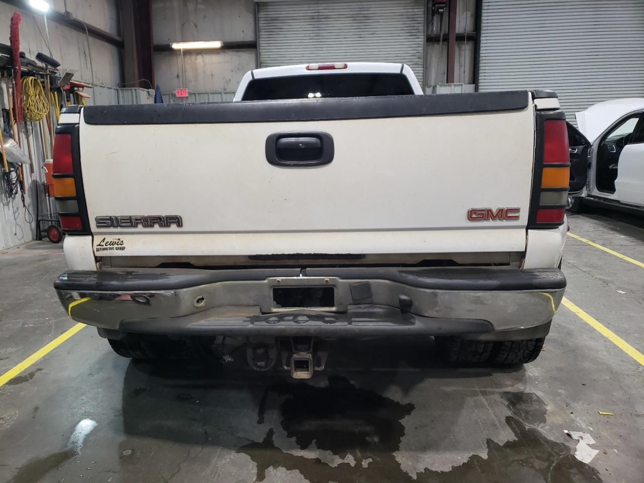 2004 GMC New Sierra K3500