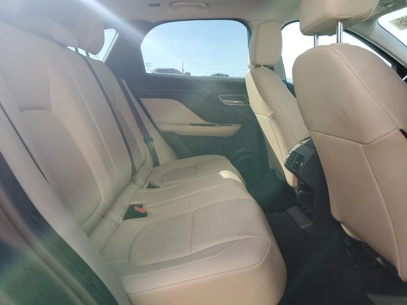 2017 Jaguar F-PACE Premium