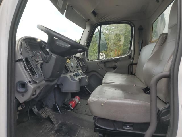 2018 Freightliner M2 106 MED-BOX Truck