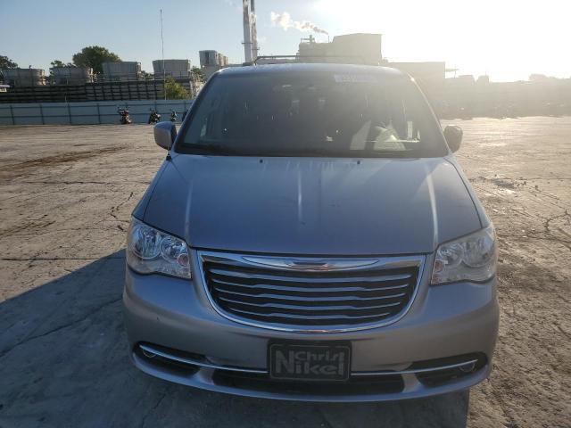2016 Chrysler Town-count