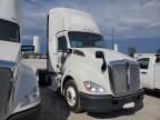 2017 Kenworth T680 Semi Truck