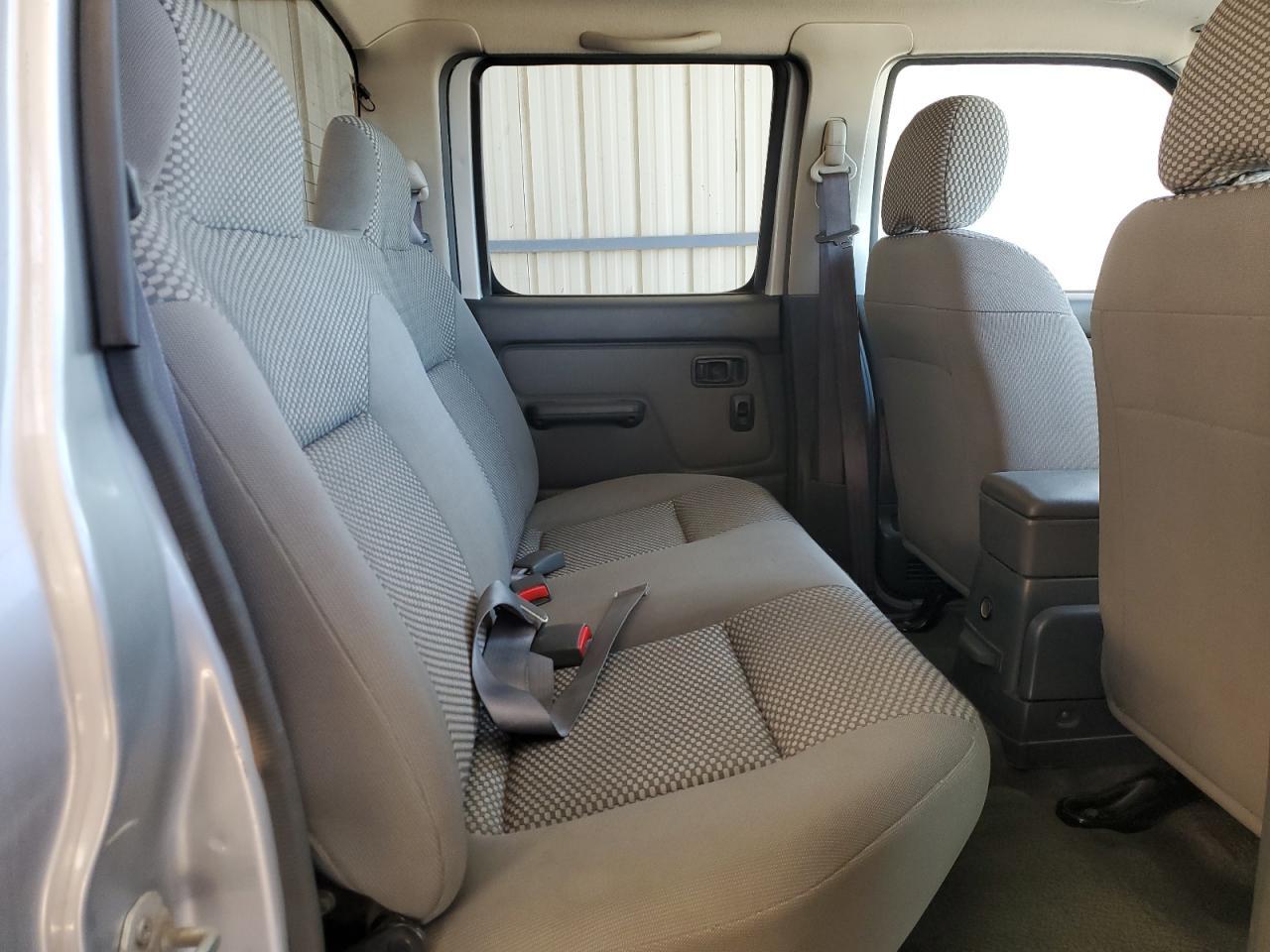 2002 Nissan Frontier XE-V6
