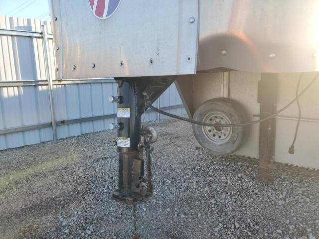 2016 Kiefer Built Inc. 2016 Kiefer Built A2G720 Livestock Trailer