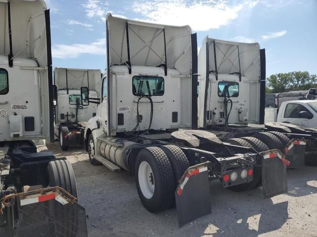 2017 Kenworth T680 Semi Truck
