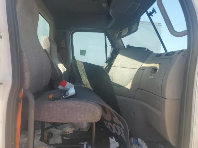 2013 Freightliner Cascadia Semi Truck