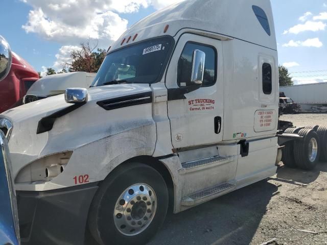 2019 Freightliner Cascadia 126
