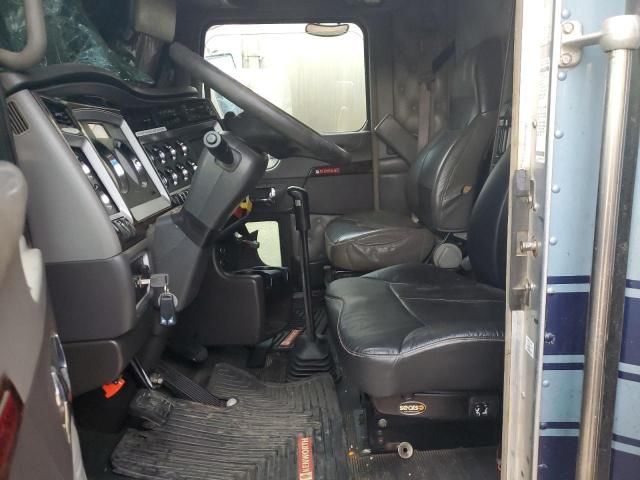 2017 Kenworth Construction W900