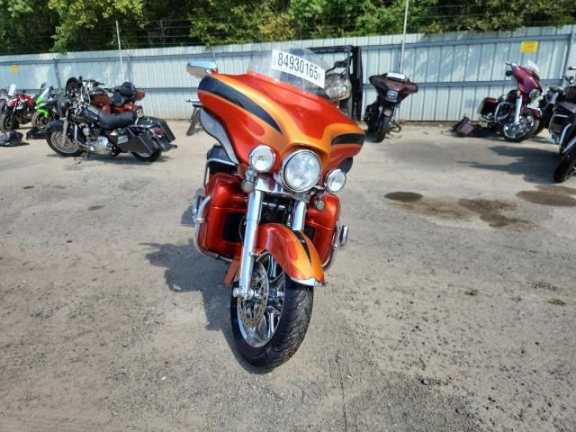 2013 Harley-Davidson Flhtcuse CVO Ultra Classic Electra Glide