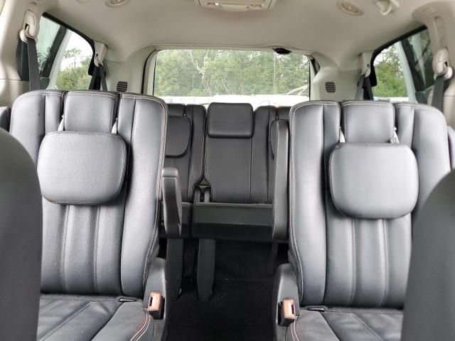 2016 Chrysler Town & Country Touring