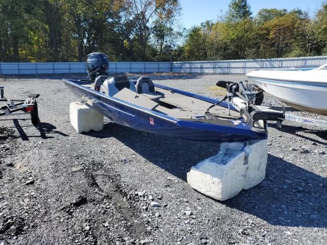 2019 Cruisers Yachts Marine Trailer