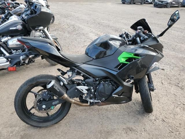 2022 Kawasaki Ninja 400