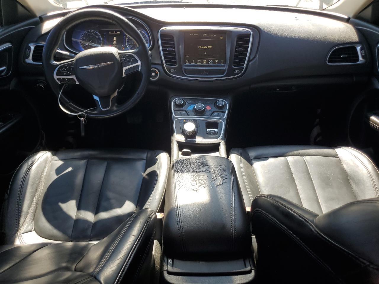 2017 Chrysler 200 Limited