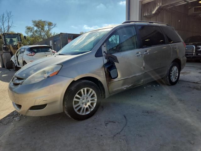 2009 Toyota Sienna LE