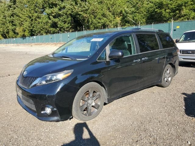 2015 Toyota Sienna Sport