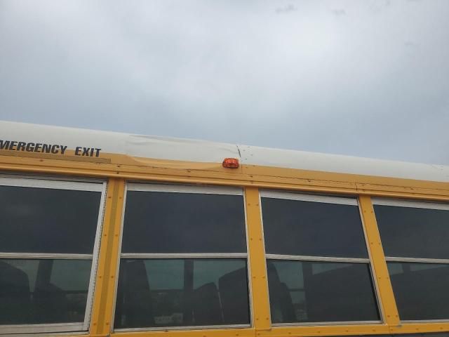 2011 Thmo 2011 Thomas SAF-T-LINER HDX-School Bus