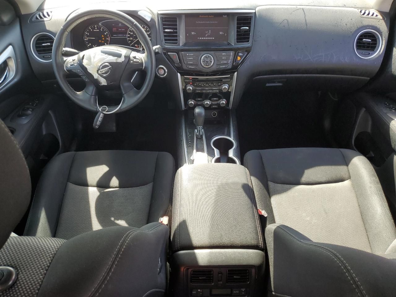 2017 Nissan Pathfinder s