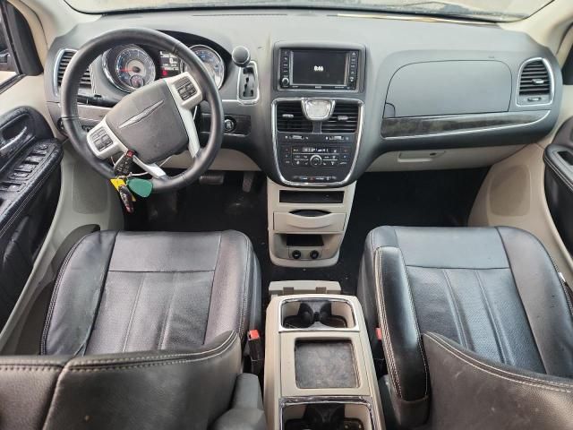 2015 Chrysler Town & Country Touring L