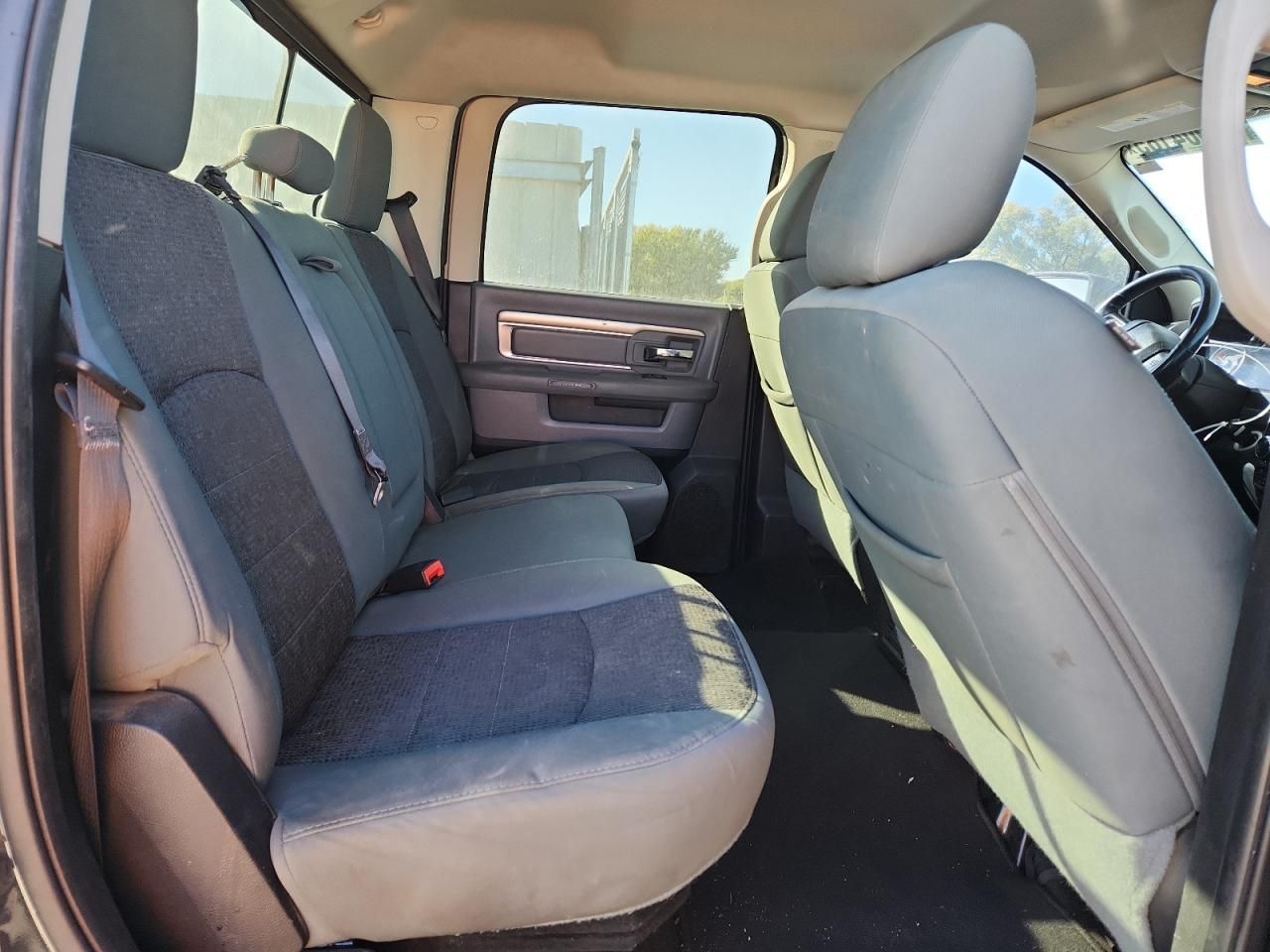 2015 Dodge RAM 1500 SLT