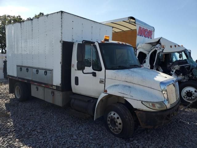 2003 International 4000 4300