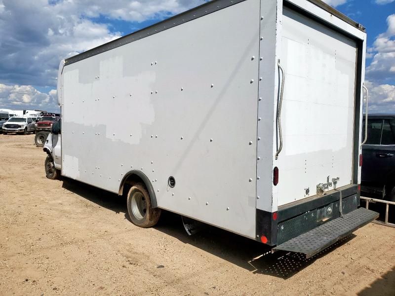 2021 GMC Savana Cutaway G4500