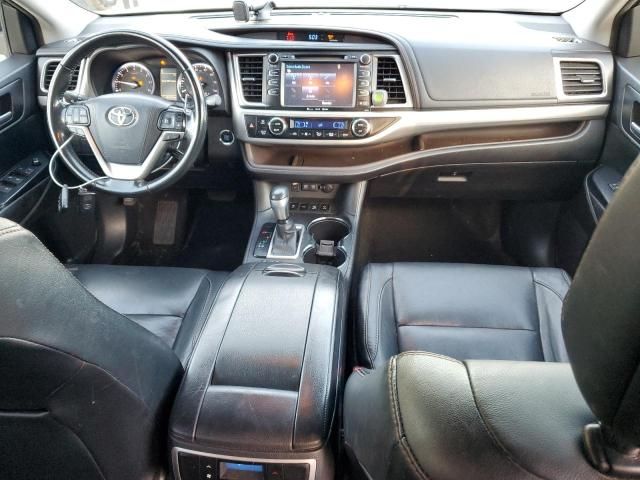 2017 Toyota Highlander SE