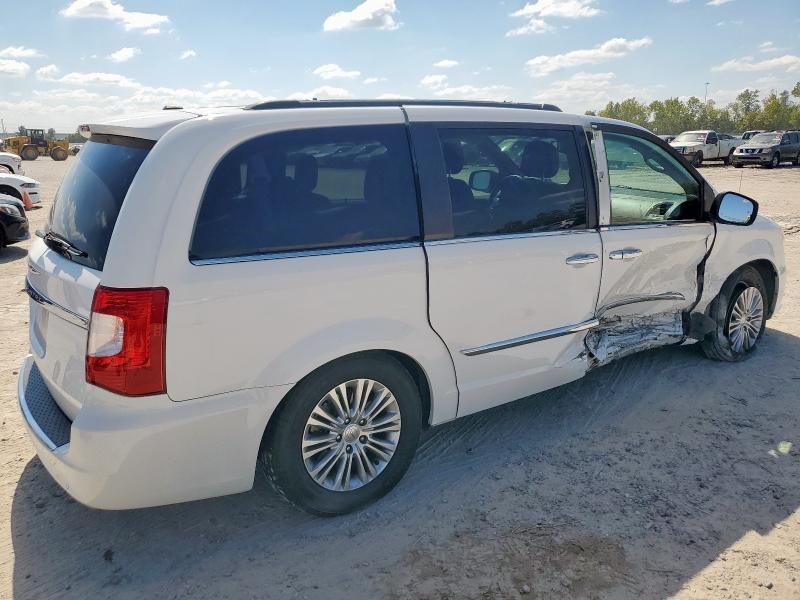 2016 Chrysler Town & Country Touring L