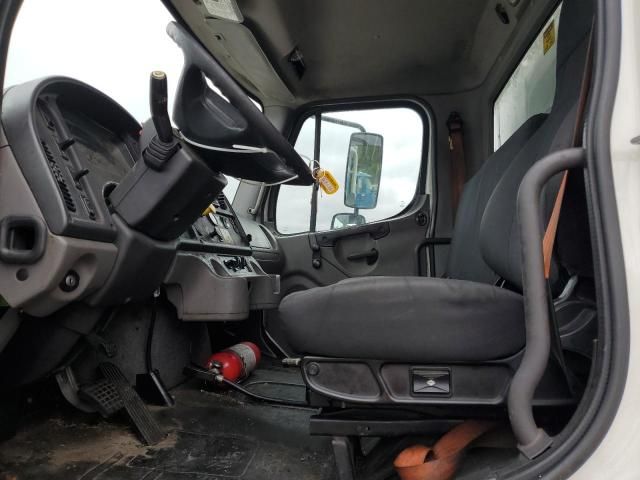 2020 Freightliner M2 106 MED-BOX Truck