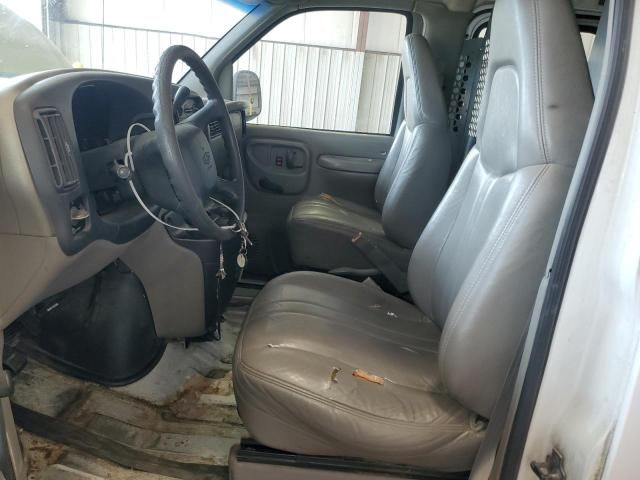 2000 Chev Express Cargo 3500 1