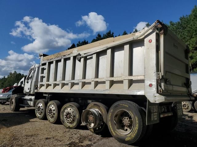 2016 Mack GU700 Dump Truck