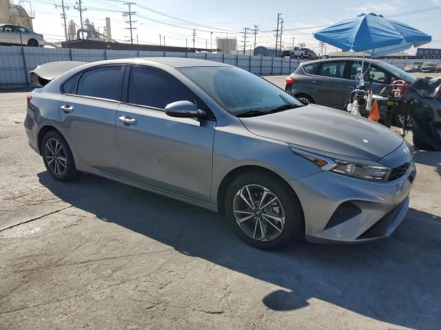 2023 KIA Forte lx