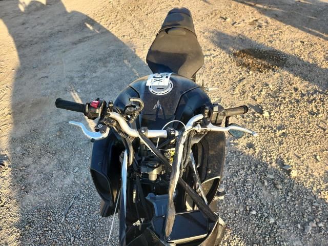 2022 Yamaha MTN1000