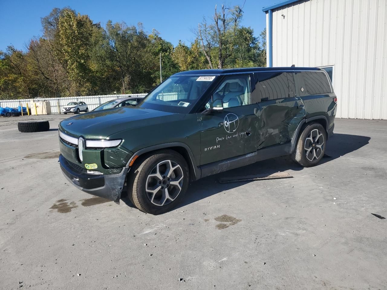2024 Rivian R1S Adventure