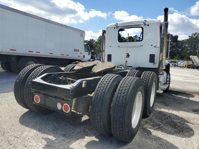 2020 Peterbilt 567 Semi Truck