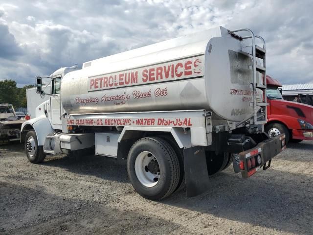 2003 Peterbilt Tractor 2003 Peterbilt 330 Tank Truck