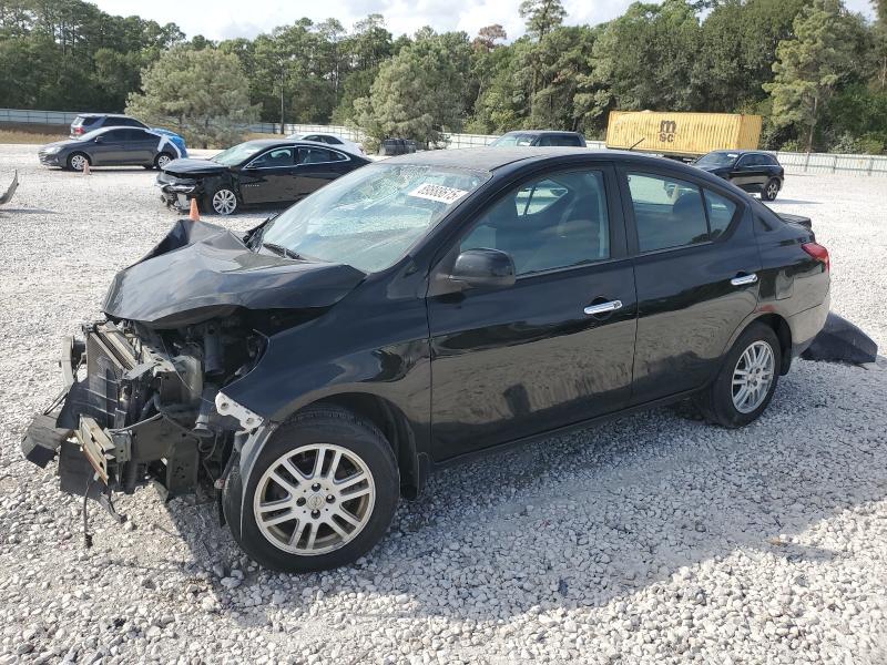 2013 Nissan Versa s