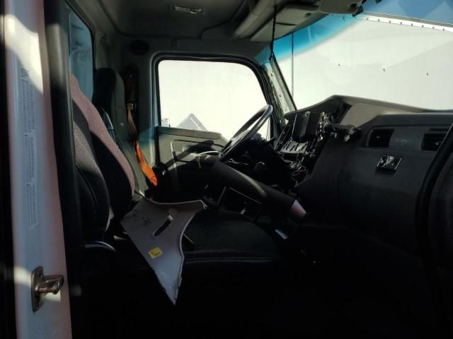 2017 Kenworth T680 Semi Truck