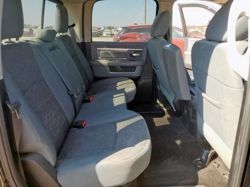 2015 Dodge RAM 1500 SLT