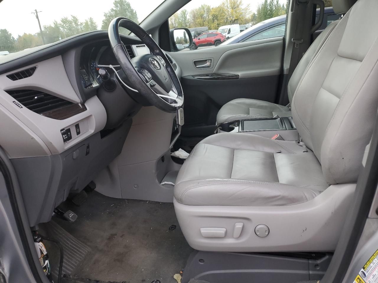 2016 Toyota Sienna xle