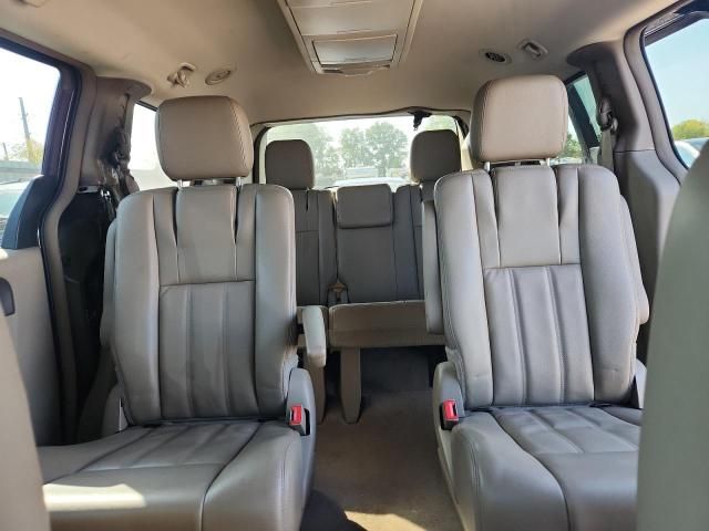 2013 Chrysler Town & Country Touring